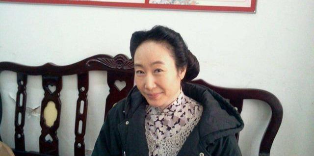 她阴差阳错成为演员，曾经是护士，丈夫去世独自生活13年
