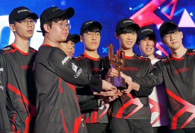 LOL:SKT王朝崩塌,以后只能沦为配角,连Faker也无力回天