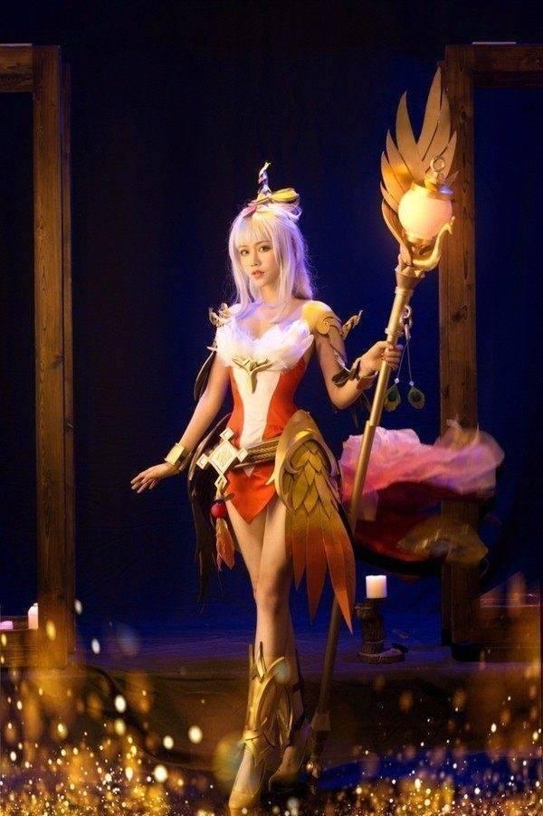 王者荣耀的那些神级COS 总有一款小姐姐让你心动