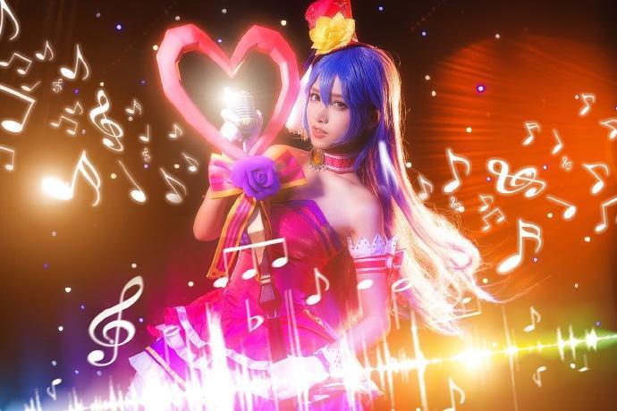 王者荣耀王昭君cos,长相天美皮肤白皙,最后一张让人浮想联翩