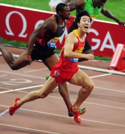 曾经的飞人刘翔,如今在从事什么工作?看完有点心酸