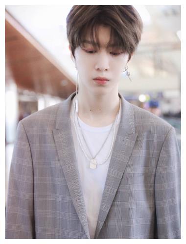 洪金宝回应范丞丞身世问题：只送过范冰冰房子，但从来都没有去过