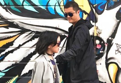 ​李亚鹏女儿高清照片，这么多年终于红毯亮相了，已出落得亭亭玉立