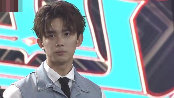 吴磊生日会被粉丝感动到数次落泪,称以后不会公开恋情