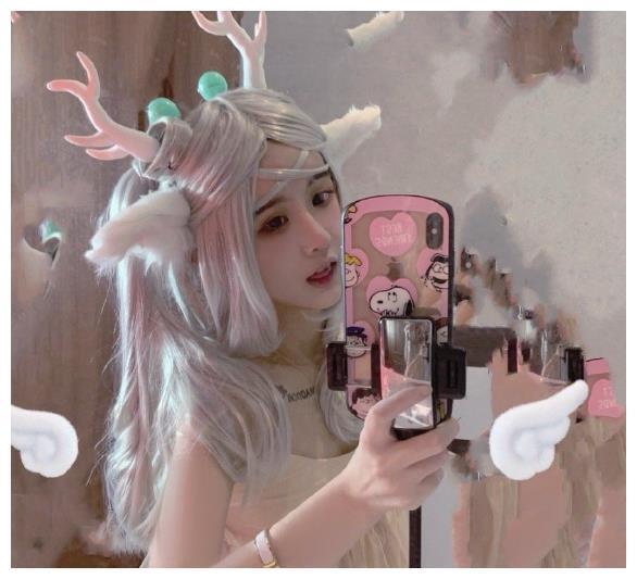 杨清柠“真人”长啥样？“纯素颜”曝光那刻，毛宸宸眼光真独到