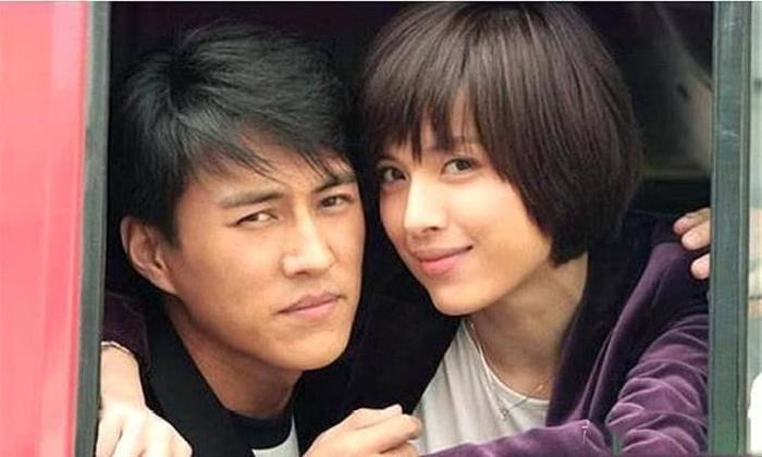 原来靳东的前任就是她,竟是我们熟知的女演员,和现任有7成像