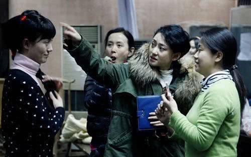 气质优雅的美女演员，出道22年不温不火，如今45岁婚姻却成谜