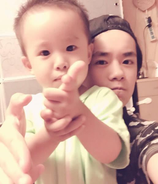 易烊千玺弟弟正式出道,进军影视圈6岁开始拍戏,颜值比哥哥还高