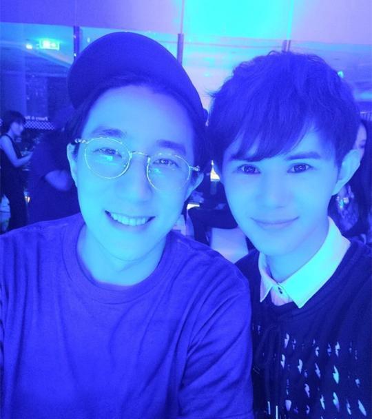 网友偶遇王思聪房祖名，站人群中低调看演出