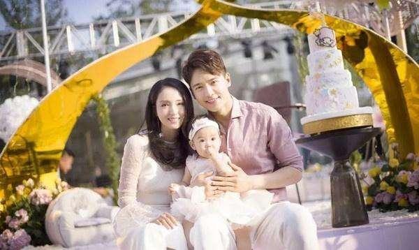 高云翔事件1天后，董璇疑怀二胎，孕肚照明显