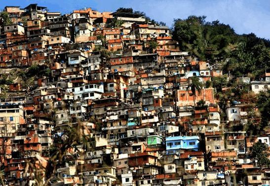 香港人的“蜗居”生活, 压抑得像躺在“棺材”