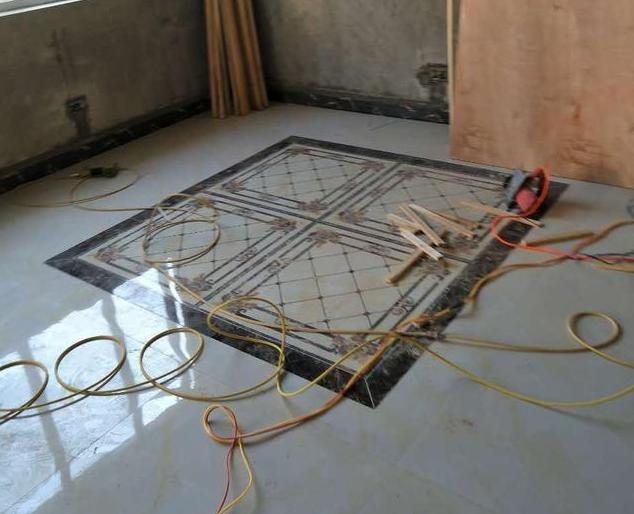 原来客厅地砖波导线这样贴才漂亮，我家太丑了，只想拆了重贴！