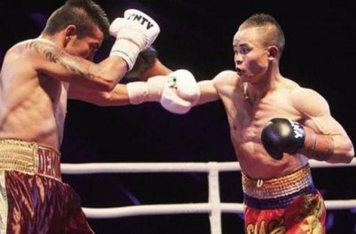 ​矿工拳王熊朝忠现状：靠打拳成村里首富，主播妻子美的冒泡！