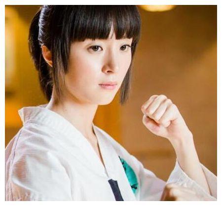 热点明星排行榜：第3名：赵丽颖，第2名：热巴，第1名：竟是她