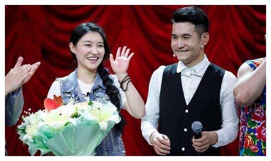 赵本山徒弟文松全家福曝光,,美娇妻在《刘老根3》扮演17岁少女