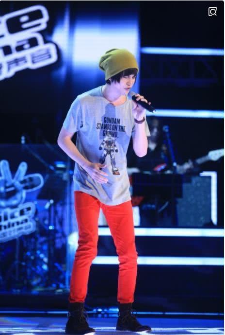 赵本山收徒不慎，徒弟连睡8名女粉丝不认账，被老赵扫地出门