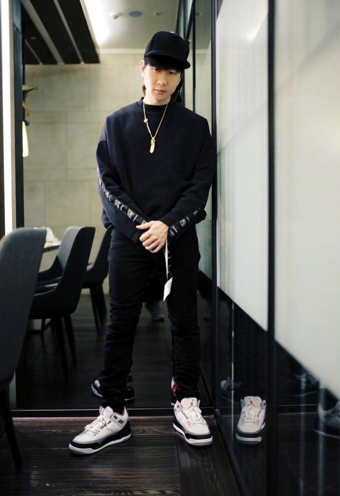 林俊杰微博发长文感慨出道十五年, 时光匆匆要不断前行!