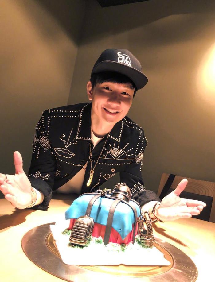 林俊杰微博发长文感慨出道十五年, 时光匆匆要不断前行!