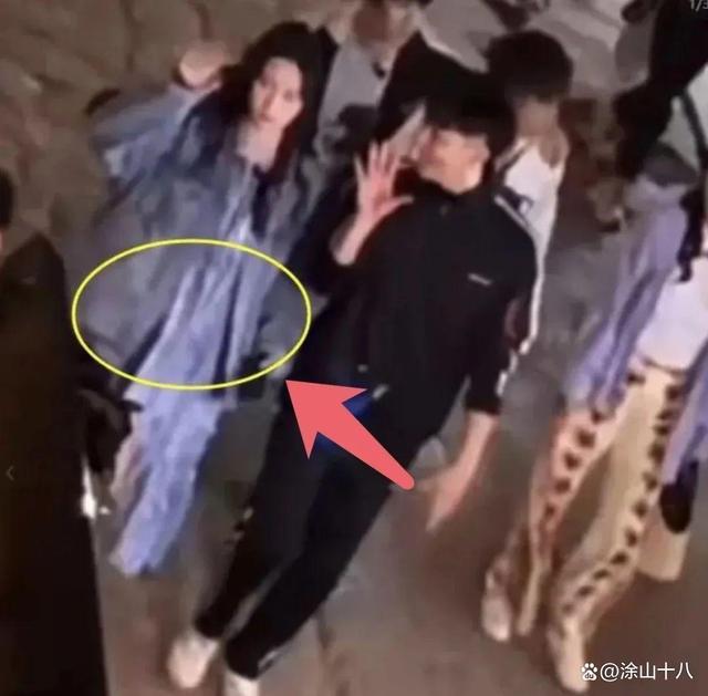 黄子韬节目求婚徐艺洋 网友:有一种熟人作案的尬尴