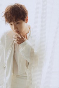 ​汪苏泷儒雅帅气写真图片