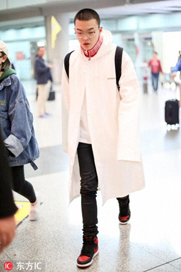 小白果然很白!中国有嘻哈选手白曜隆酷不酷?