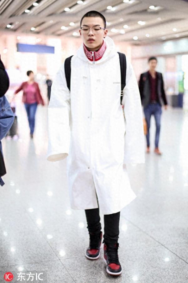 小白果然很白!中国有嘻哈选手白曜隆酷不酷?