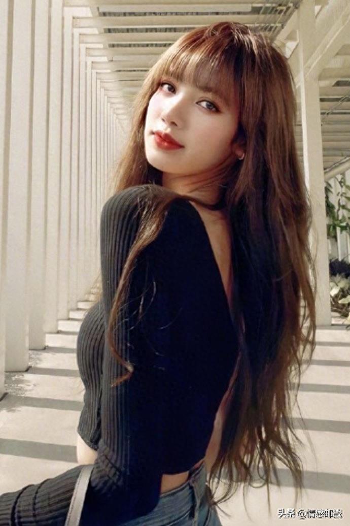 泰国浓颜系美女，23岁Lisa如人间芭比，31岁女演员Vill气质出众