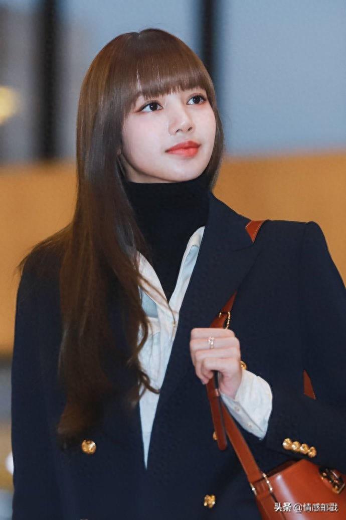 泰国浓颜系美女，23岁Lisa如人间芭比，31岁女演员Vill气质出众