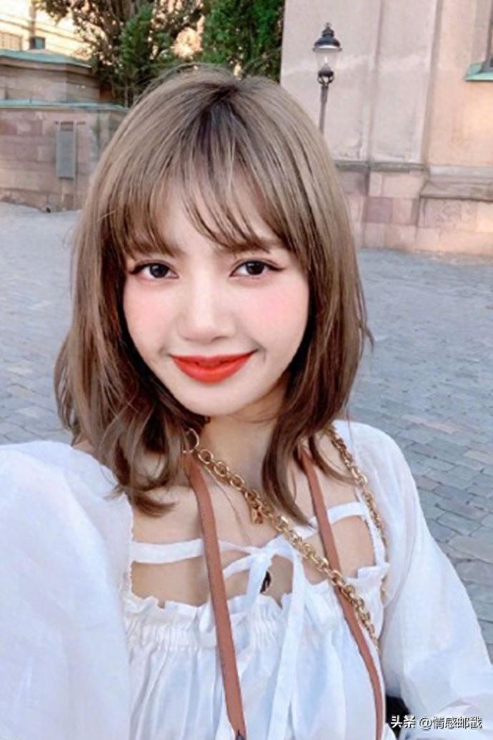 泰国浓颜系美女，23岁Lisa如人间芭比，31岁女演员Vill气质出众