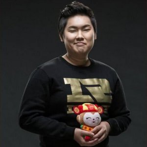 ​世界第一打野，盲僧回旋踢创始人InSec宣布退役