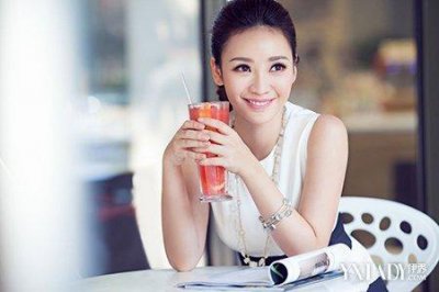 ​柳岩和多少男人睡过 柳岩被爆刚出道遭人潜规则