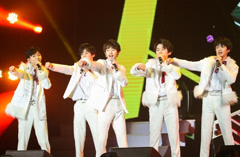台风少年团在北京举行演唱会,拥有抗争逆境勇气的中国少年