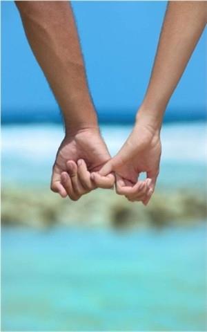 唯美幸福的情侣牵手图片