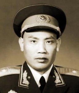 ​父亲是河南开国将军，儿子是中将，可最厉害却是孩子的母亲