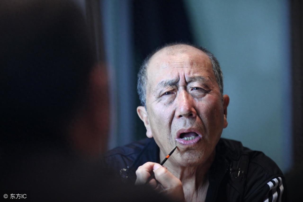 国家一级演员：雷恪生