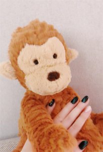 ​赵丽颖产后首发照片，只是露手却让粉丝激动不已