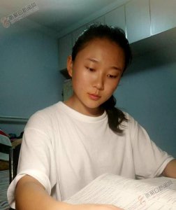 ​刘雨琦：忍受伤痛考取大学