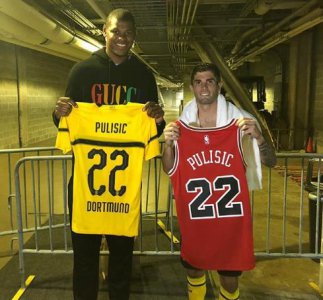 ​费利西奥合影普利西奇：美国足球未来之星