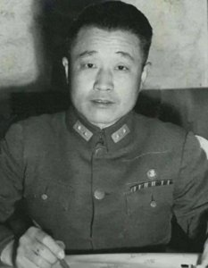 ​他是老蒋的心腹爱将，杜聿明临终却追问他：你到底是不是共产党？