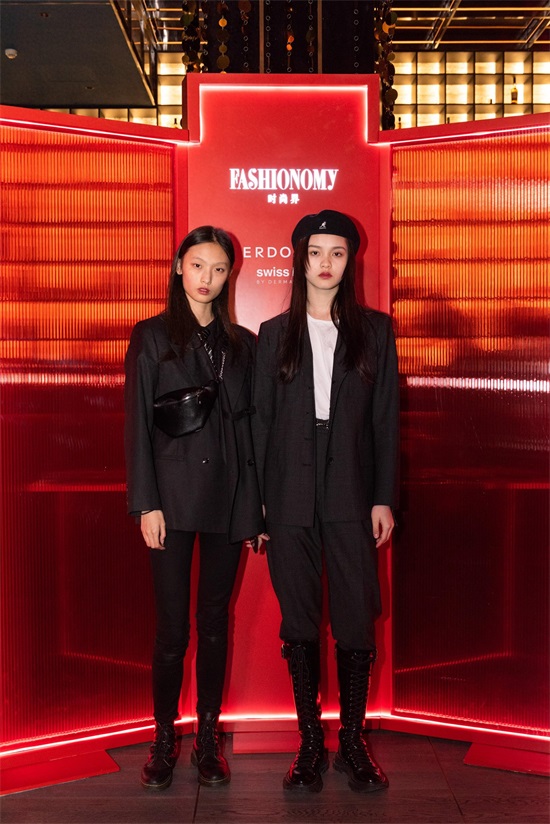 模特储镒恬博主FashionBangz等身穿ERDOS出席FASHIONOMY 时尚派对