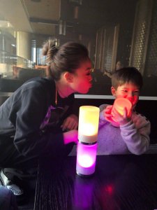 ​天后容祖儿要献吻 “吻魔”嗯哼竟拒绝