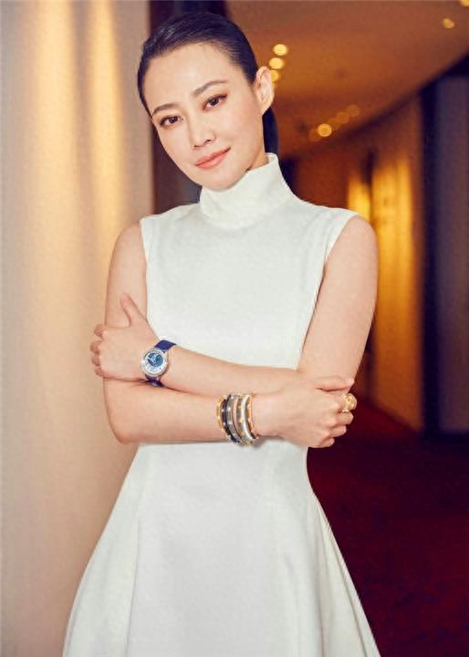 她是《我不是药神》的女主角，演技超群却鲜为人知