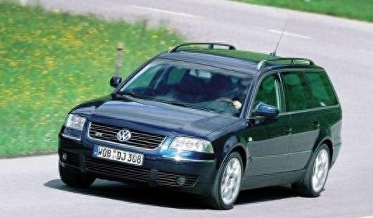 搭载4.0L W8发动机 大众帕萨特