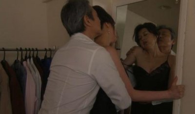 ​日本女神藤原纪香，大妈吃嫩草