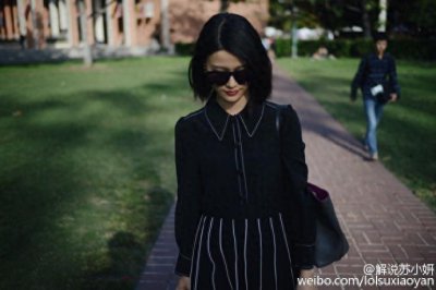 ​LOL解说苏小妍微博最新靓照 第三张明显是得罪摄影师了