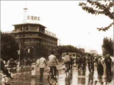 ​苏州人民路，察院场地区小时候的记忆，感慨当前观前街的街景