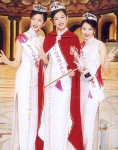 ​谢嘉怡：从港姐冠军到新星崛起的音乐之路