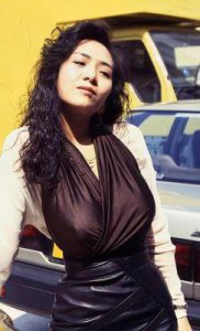 ​80年代香港女星的美貌巅峰：争奇斗艳，美得令人眼花缭乱！