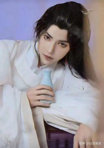 ​国风美少年文生：揭秘一个热衷于戏剧表演的青年演员的神秘世界