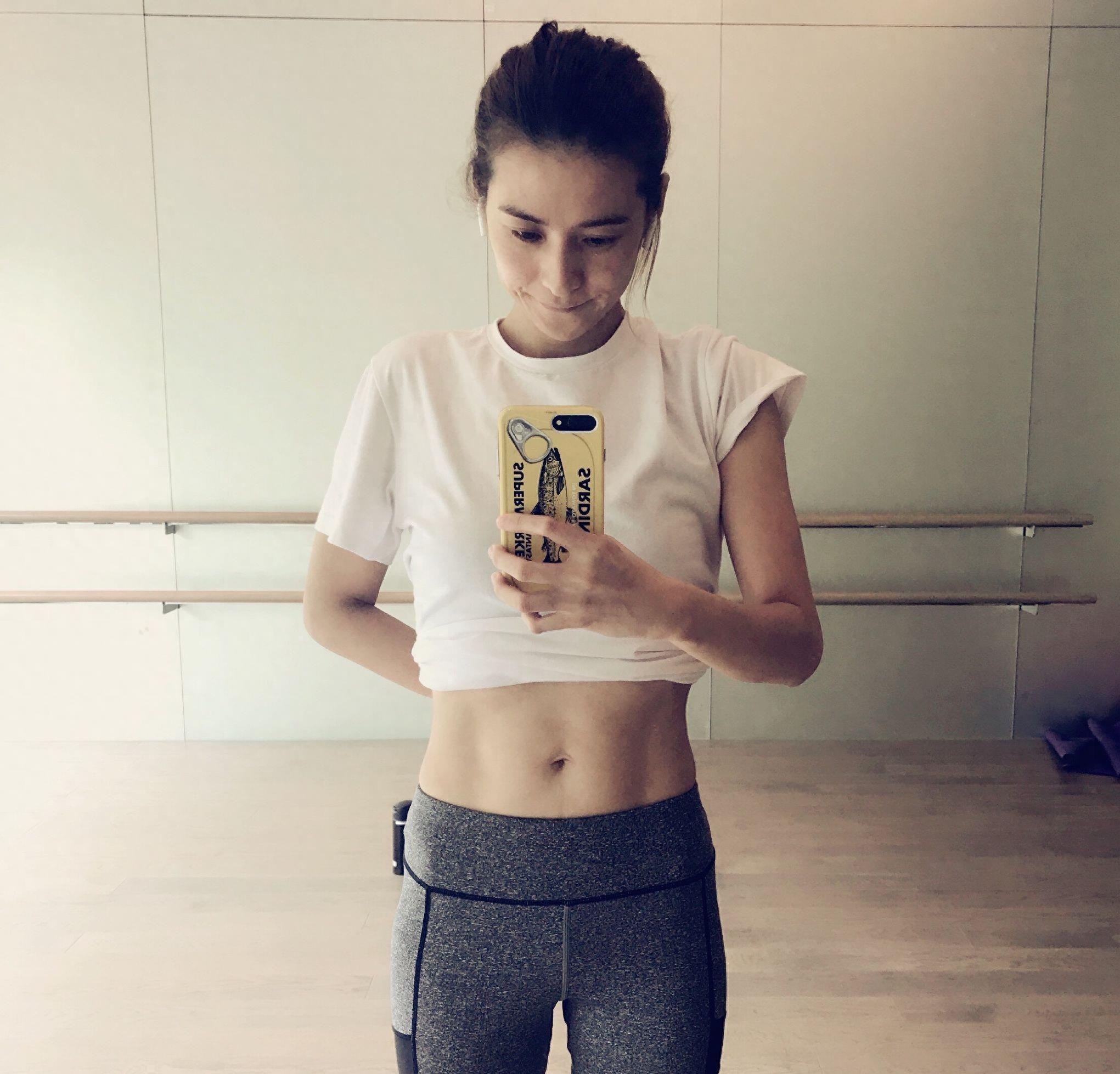 她在《虎啸龙吟》中扮演阴险小人何驸马，而现实她却是素颜女神！